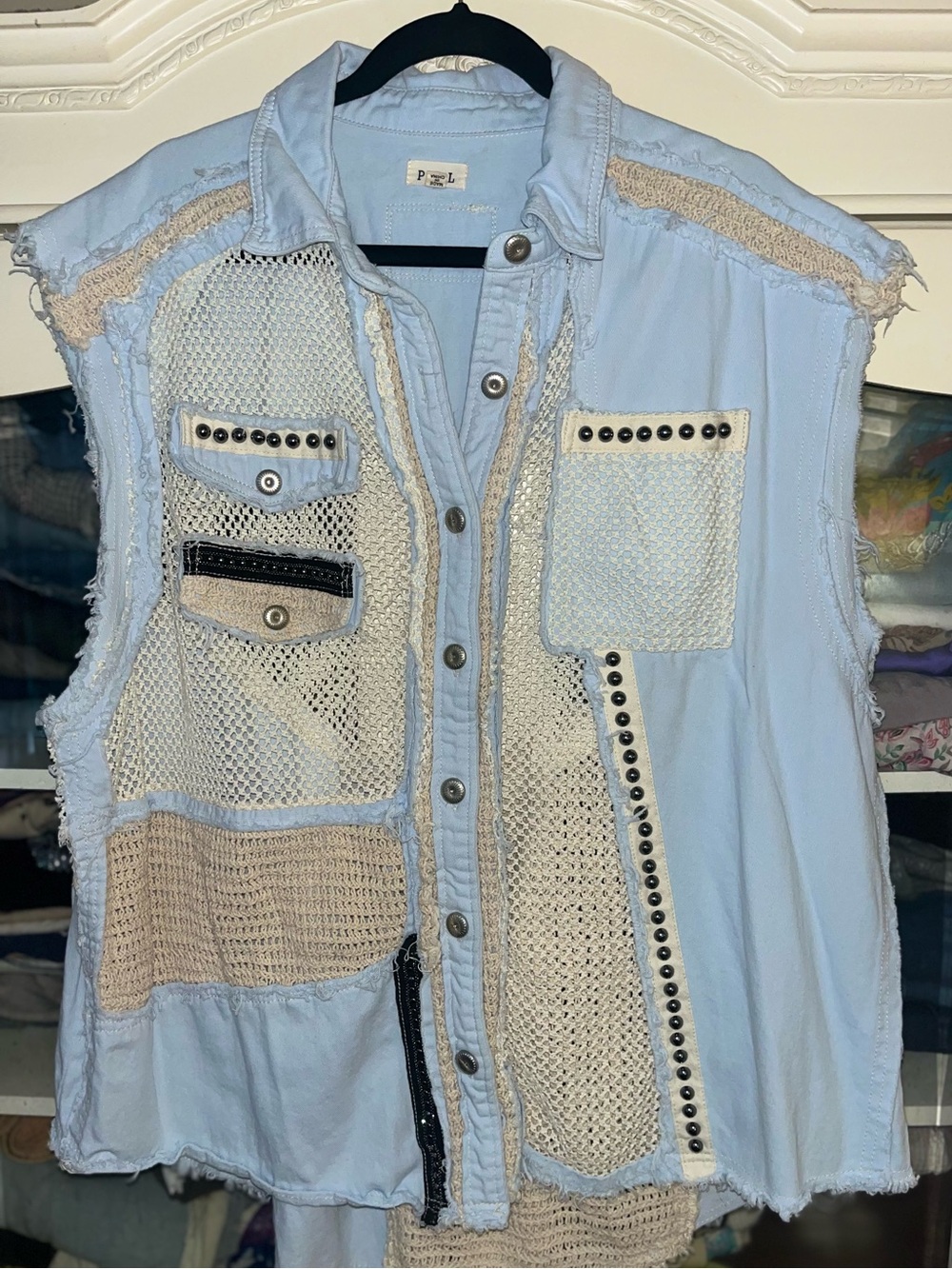 🩵NWOT POL size Large Sleeveless Button Front Patchwork top w Stud Details